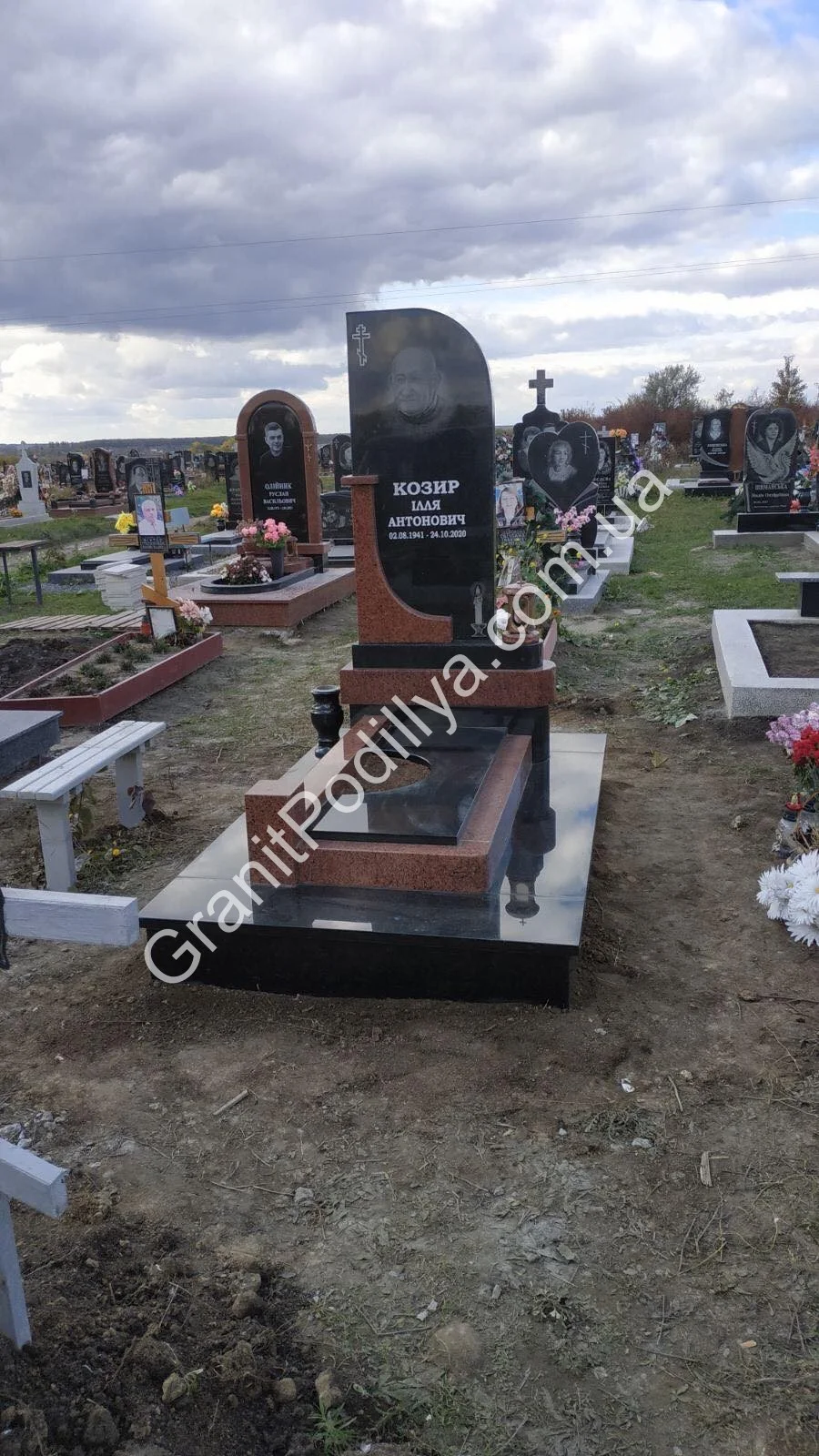 Подвійний пам'ятник з граніту - Кам'янець-Подільський | GranitPodillya